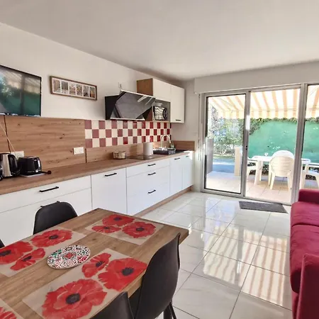 Apartamento La Cyprienne Rez De Chaussee Avec Terrasse , Clim , Proche Et Marche