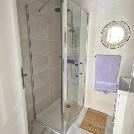 Apartment La Cyprienne Rez De Chaussee Avec Terrasse , Clim , Proche Et Marche